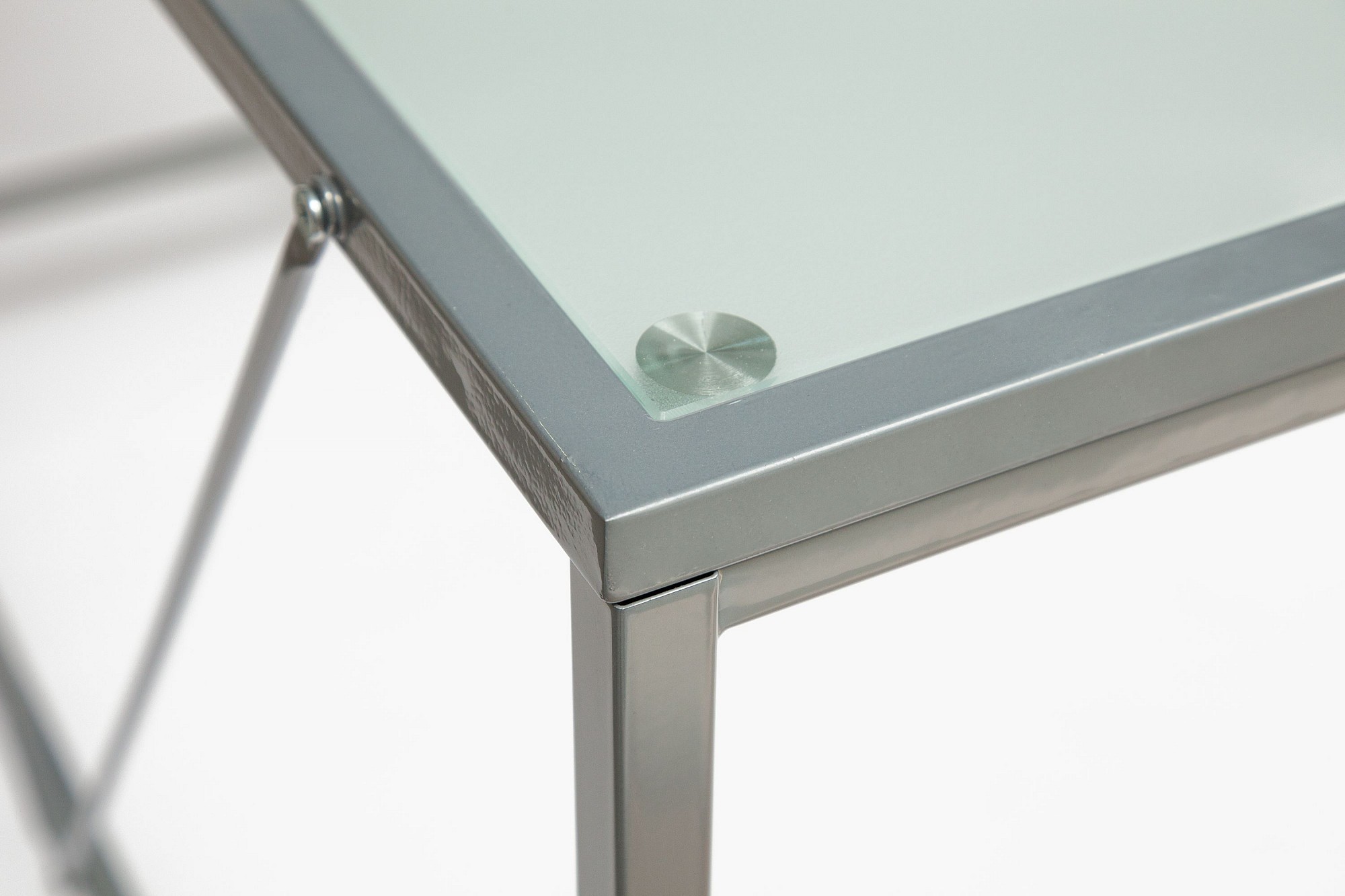 стол письменный из стекла и металла