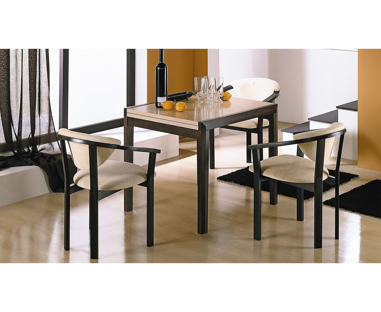 кухонный столик со стульями